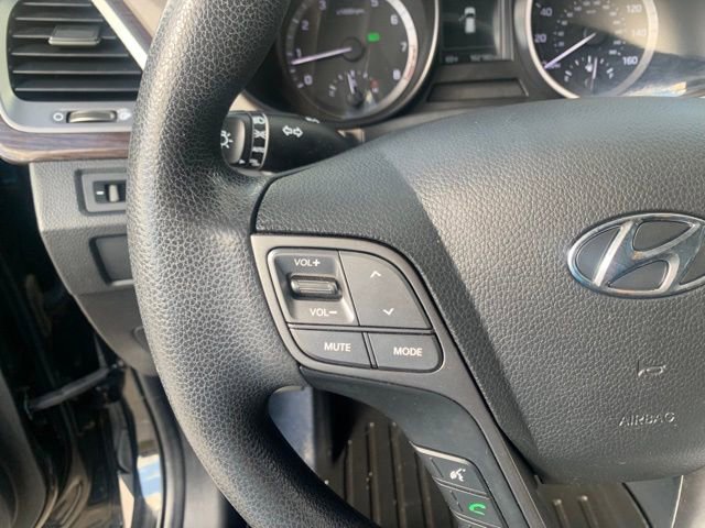 Used 2017 Hyundai Santa Fe Sport image 20