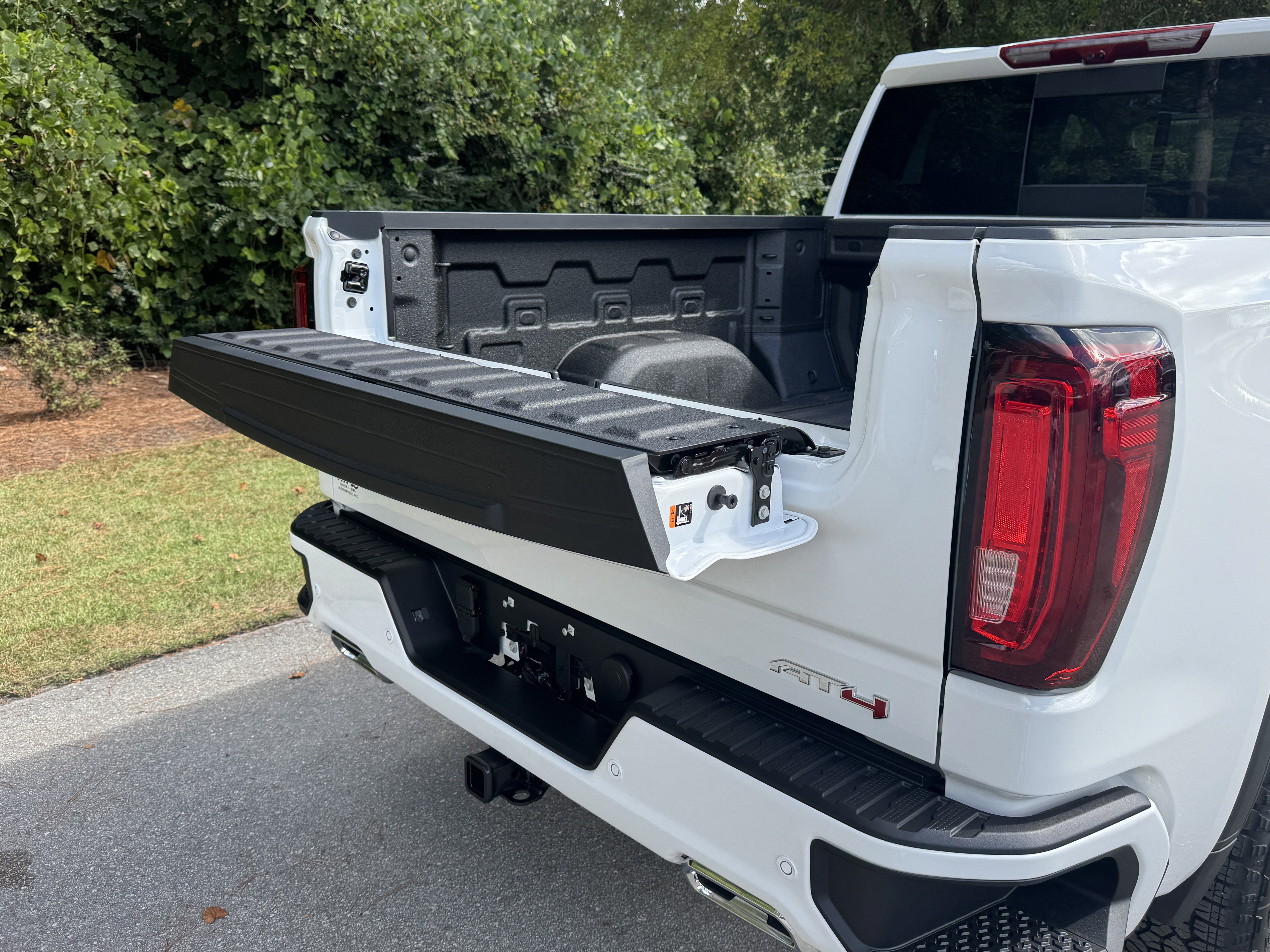 New 2026 GMC Sierra 1500 AT4 w/ Technology Package image 7