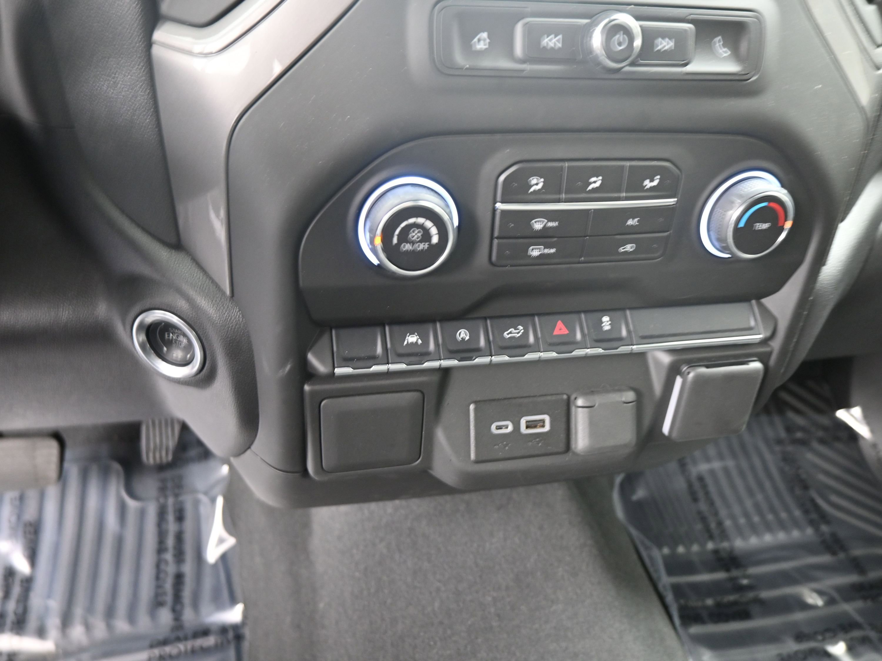 Certified 2025 Chevrolet Silverado 1500 Custom w/ Turbomax Blackout Package image 14