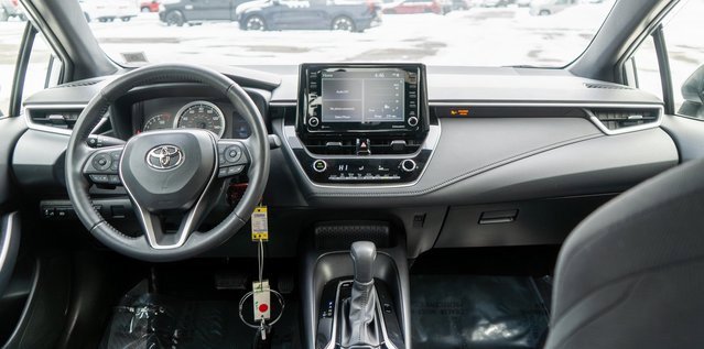Used 2022 Toyota Corolla SE image 16