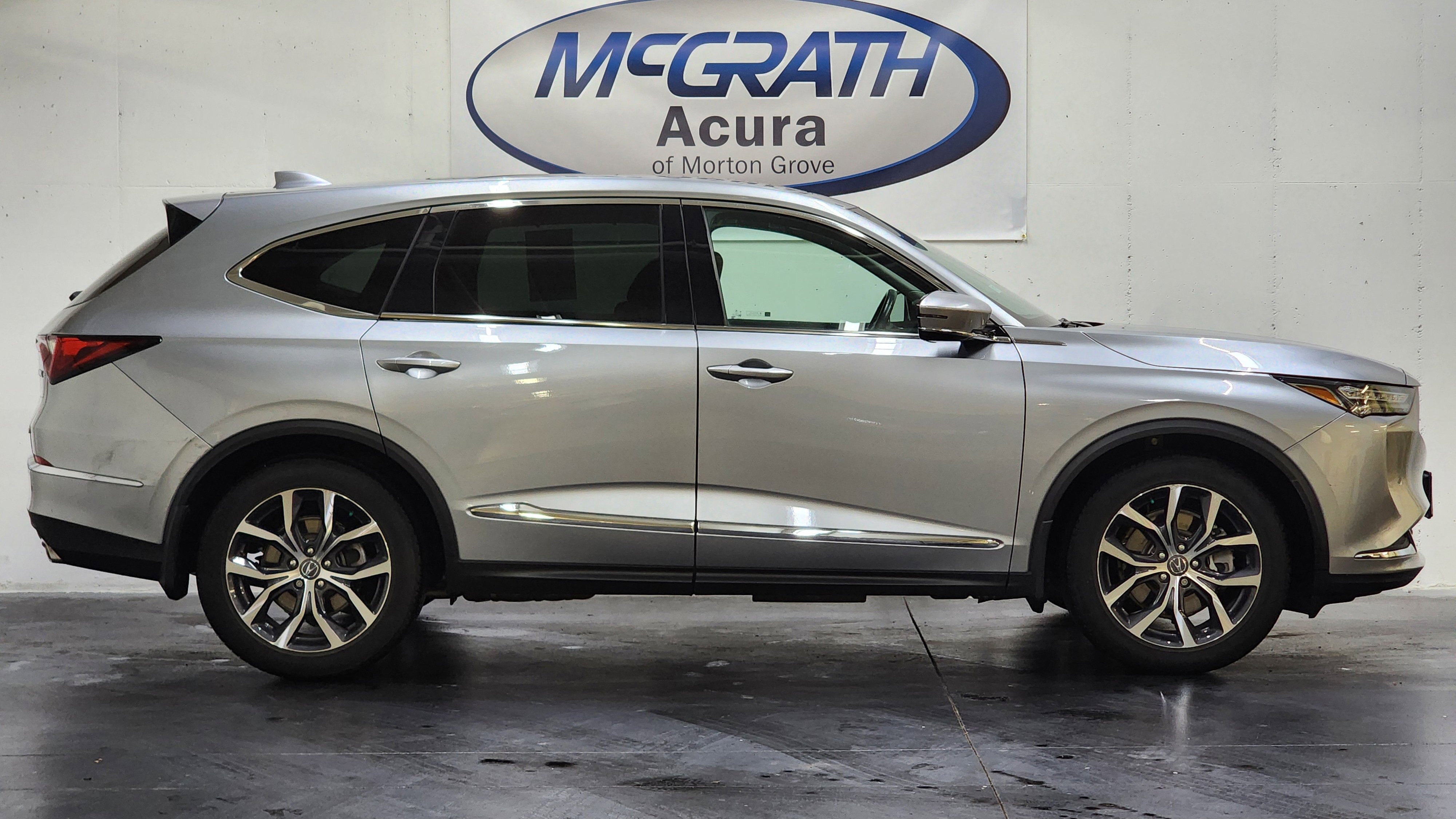 Certified 2023 Acura MDX SH-AWD w/ Technology Package image 3