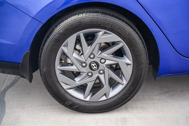 Used 2024 Hyundai Elantra SEL image 13