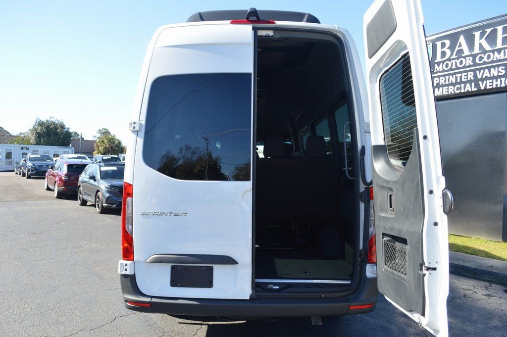 Used 2025 Mercedes-Benz Sprinter 2500 image 42