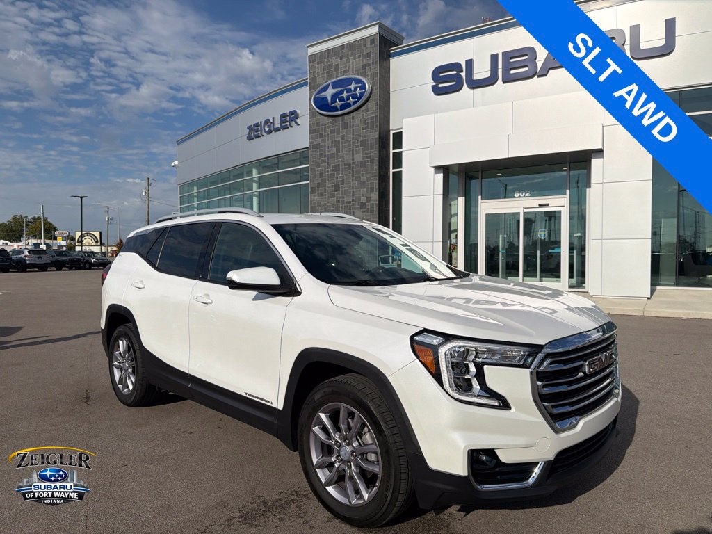 Used 2023 GMC Terrain SLT w/ LPO, Floor Liner Package