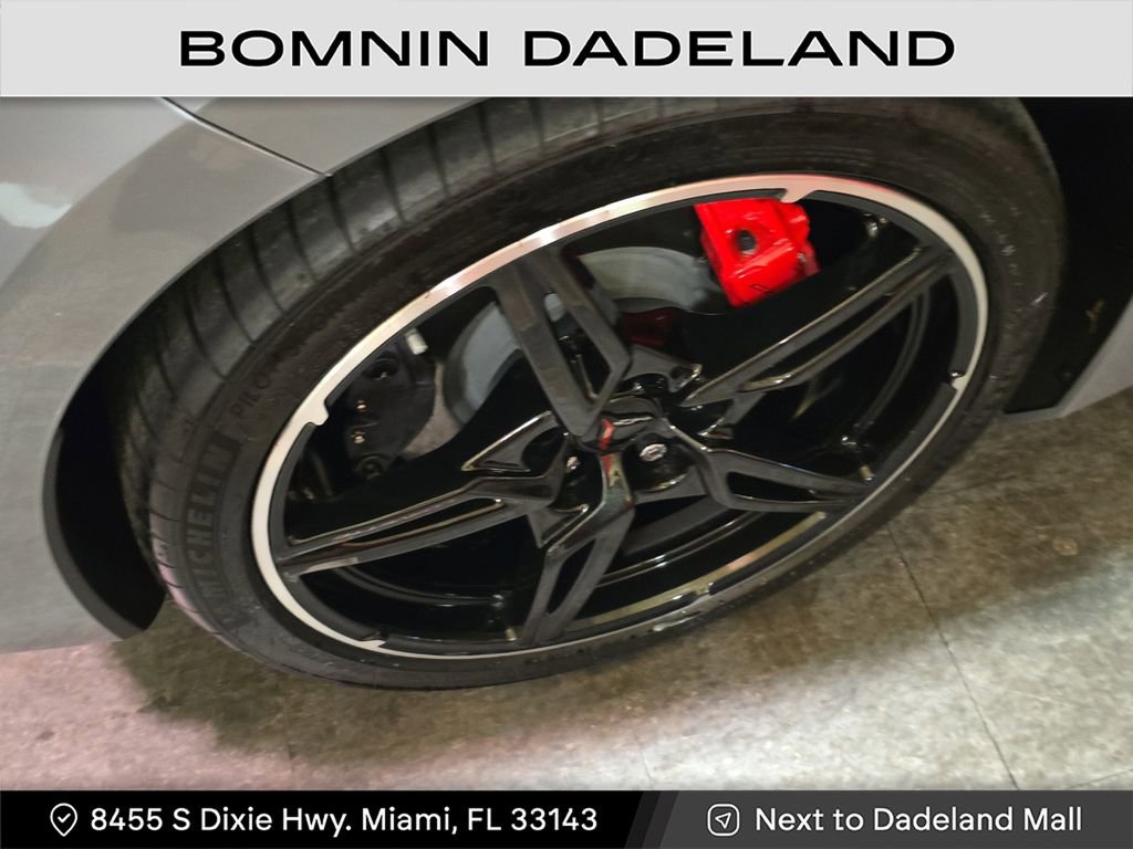 Used 2025 Chevrolet Corvette Stingray image 11