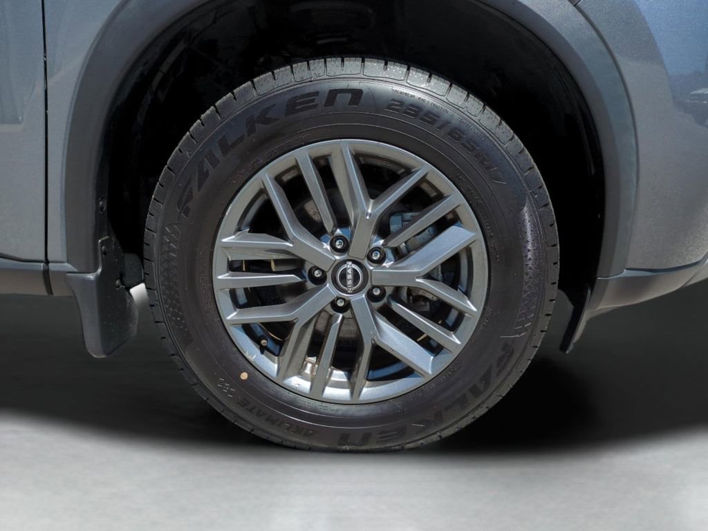 Certified 2023 Nissan Rogue S image 18