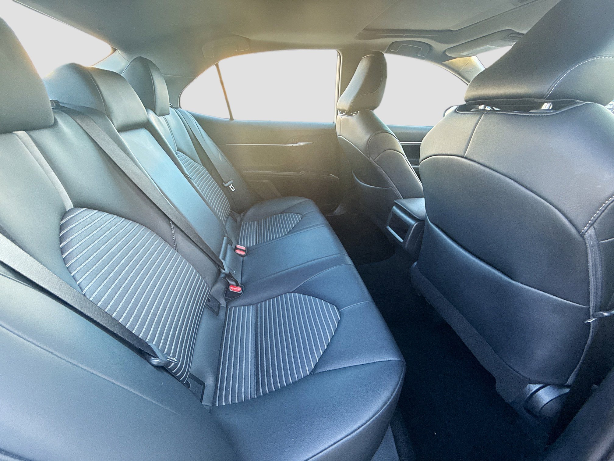 Used 2024 Toyota Camry SE w/ Convenience Package image 27