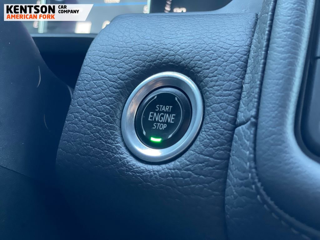 Used 2021 GMC Yukon Denali w/ Denali Premium Package AWD/4WD image 34