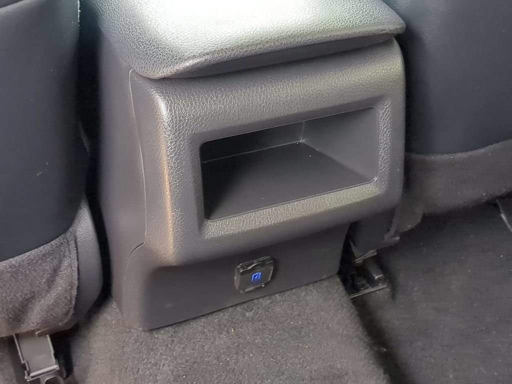 Used 2022 Toyota Camry SE w/ Carpet Mat Package (TMS) FWD image 24