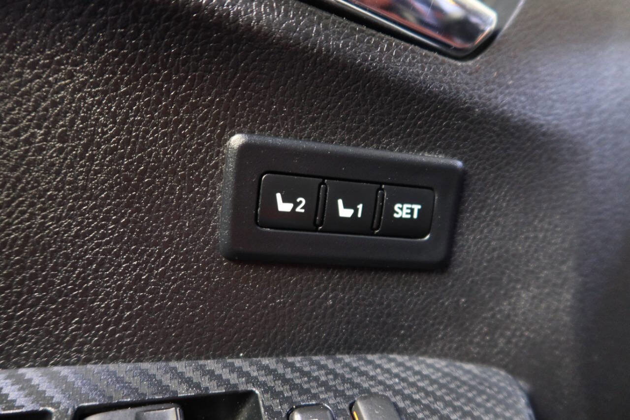 Used 2014 Toyota RAV4 Limited image 28