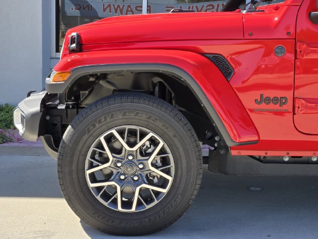 Certified 2026 Jeep Wrangler Unlimited Sahara AWD/4WD image 8