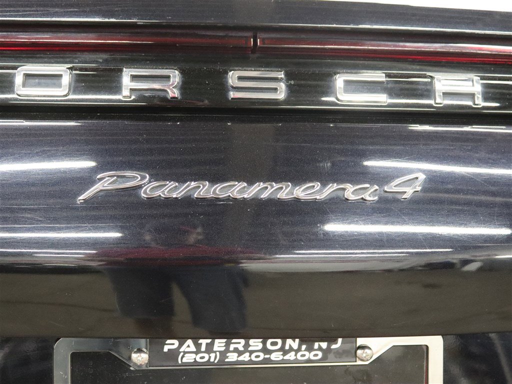 Used 2020 Porsche Panamera image 7