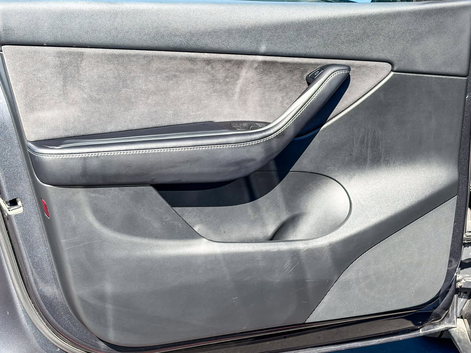 Used 2021 Tesla Model Y Long Range image 19