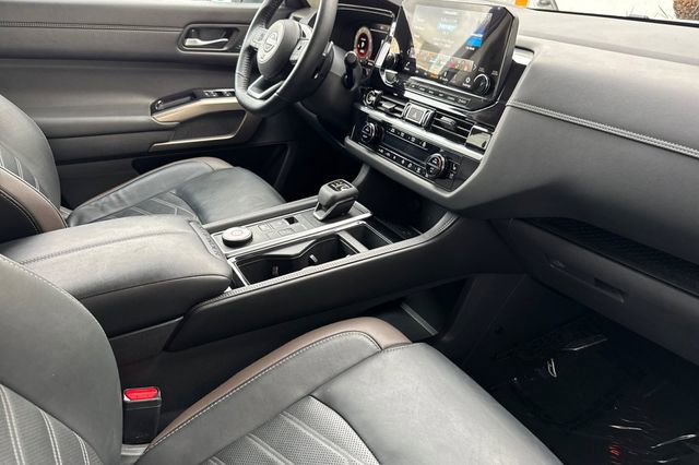 Used 2023 Nissan Pathfinder Platinum AWD/4WD image 20