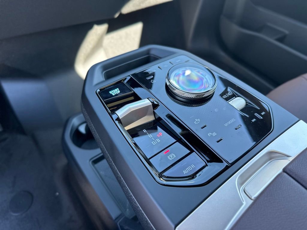 New 2026 BMW iX xDrive45 image 38