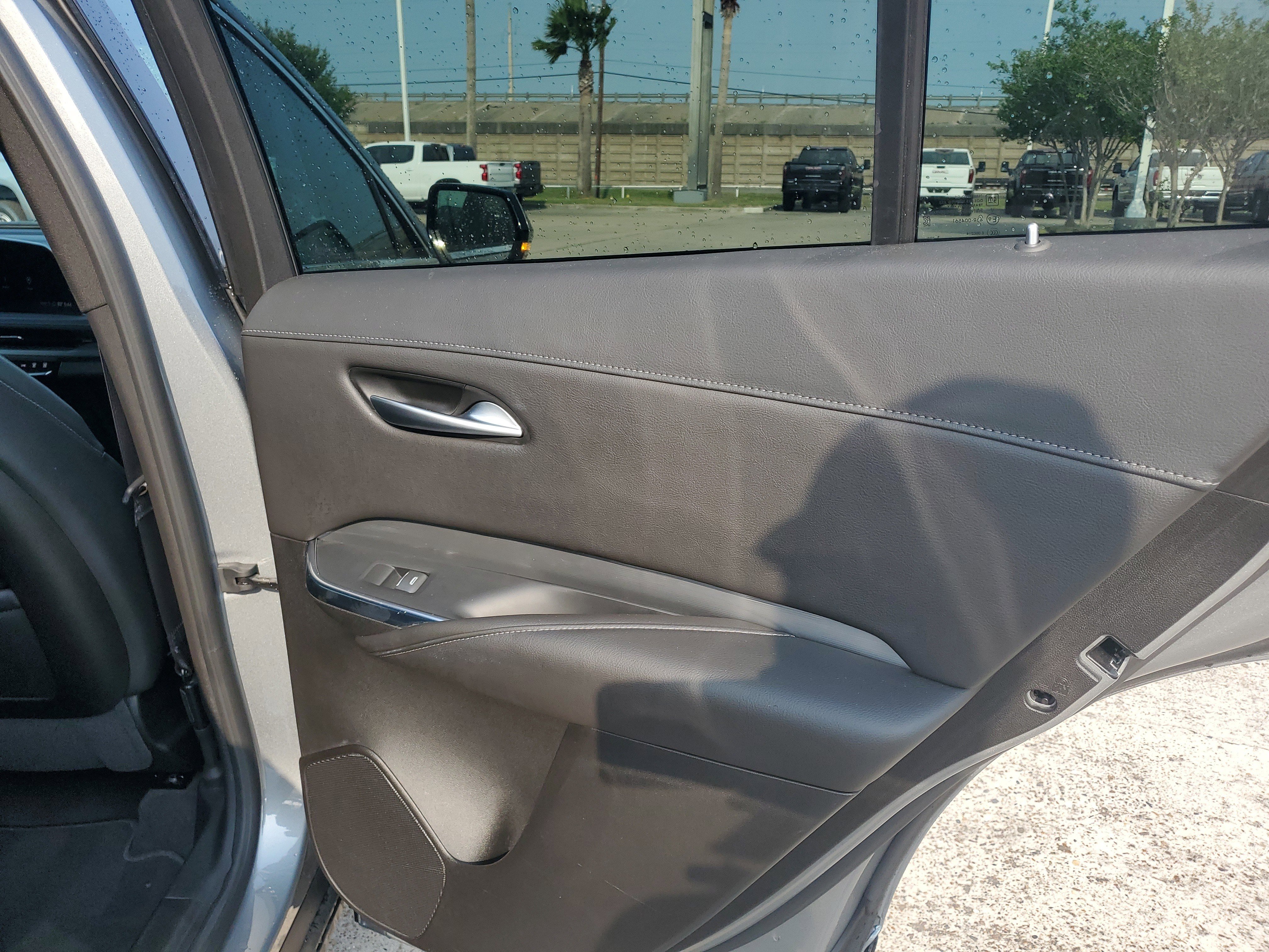 Used 2024 Cadillac XT4 Premium Luxury image 12