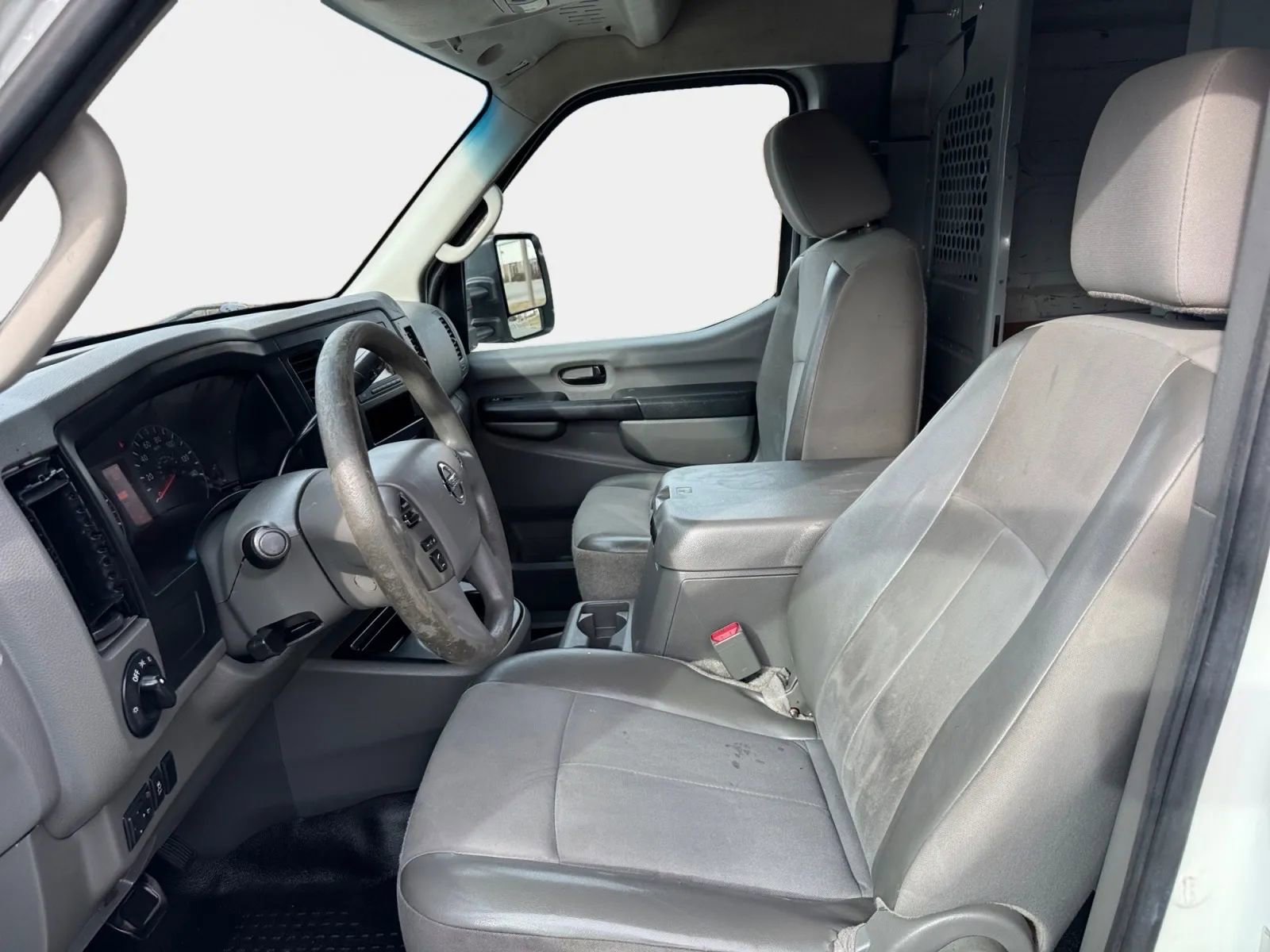 Used 2014 Nissan NV 3500 SV w/ Technology Package image 9