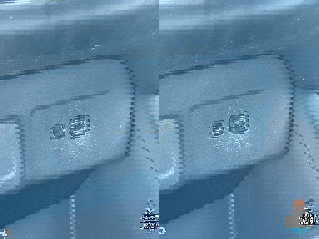 Used 2025 Chevrolet Trax LS image 23