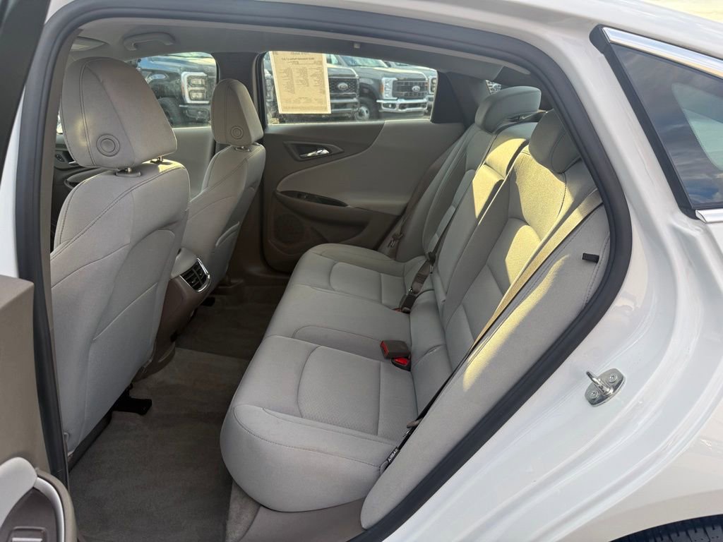 Used 2023 Chevrolet Malibu LT image 9