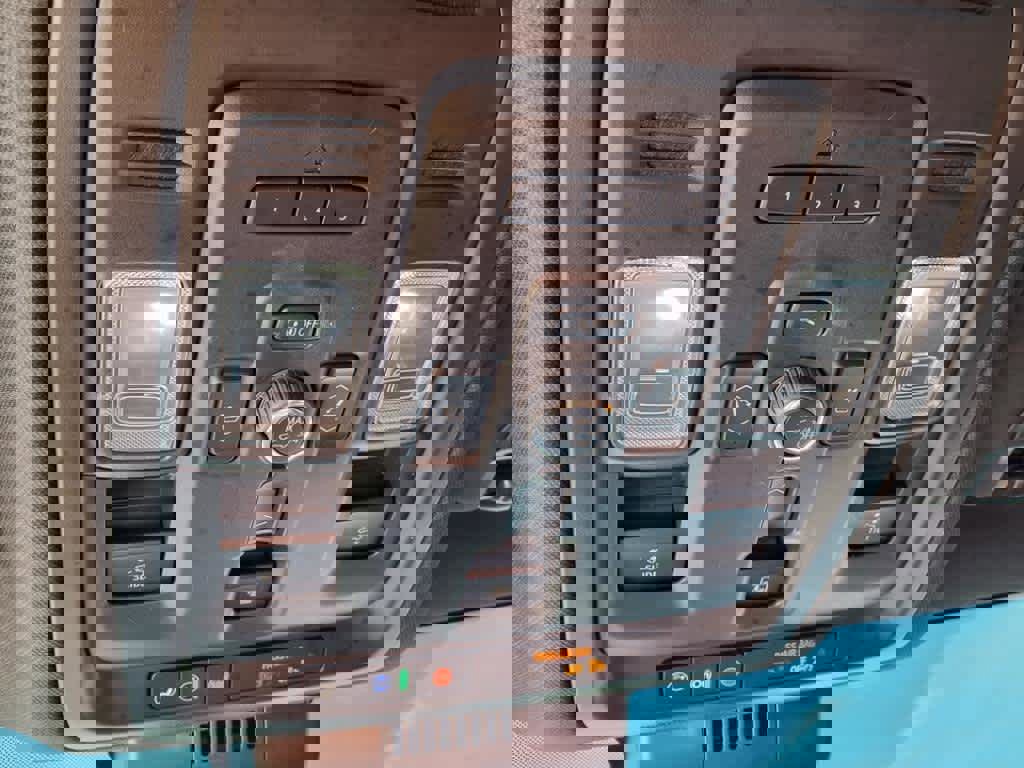 Used 2024 GMC Yukon Denali Ultimate image 20