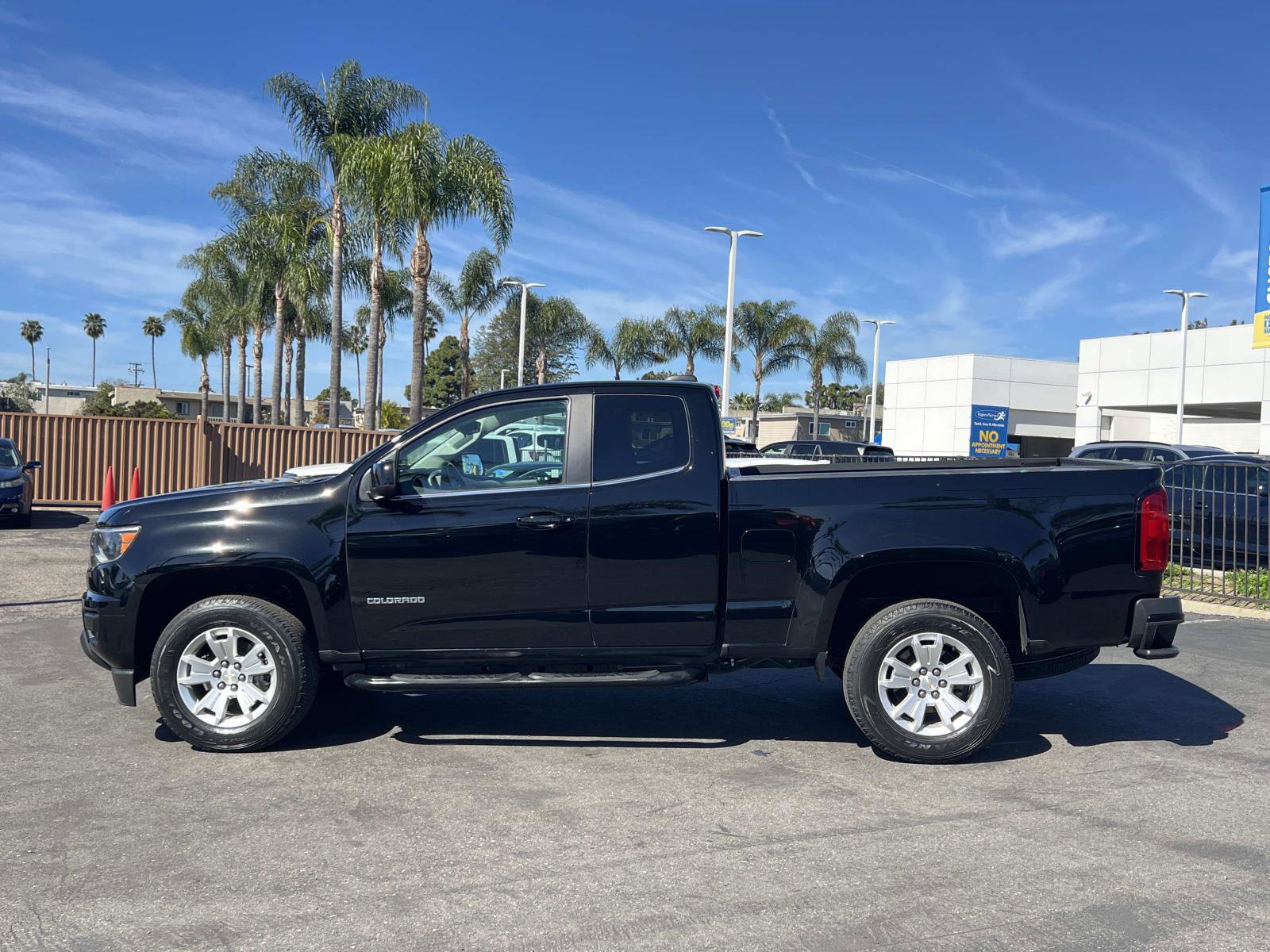 Used 2019 Chevrolet Colorado LT image 2