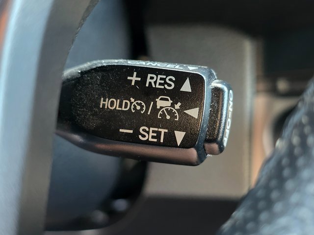 Used 2023 Toyota Tacoma TRD Off-Road image 39