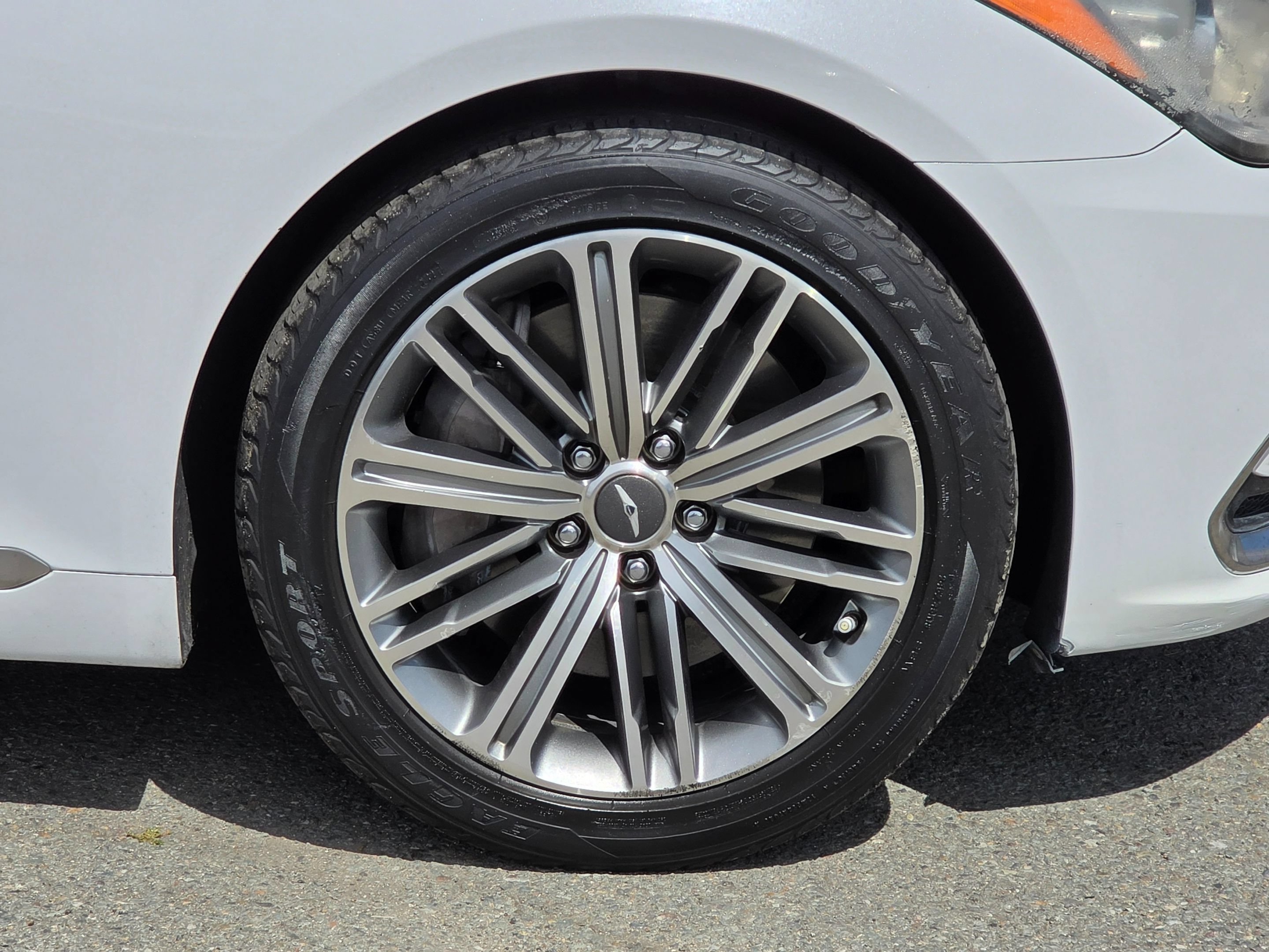 Used 2018 Genesis G80 3.8 image 8