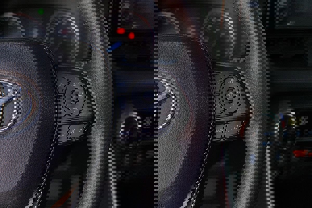 Used 2022 Toyota RAV4 XLE image 17