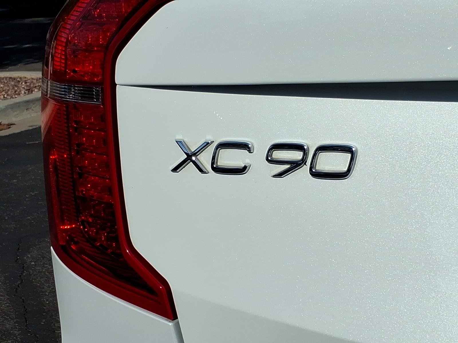 Used 2021 Volvo XC90 T5 Momentum w/ Advanced Package FWD image 10