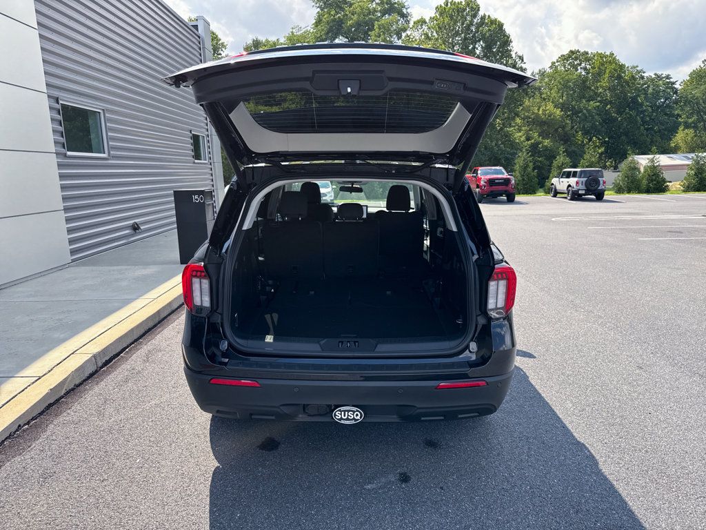 New 2026 Ford Explorer Active AWD/4WD image 7