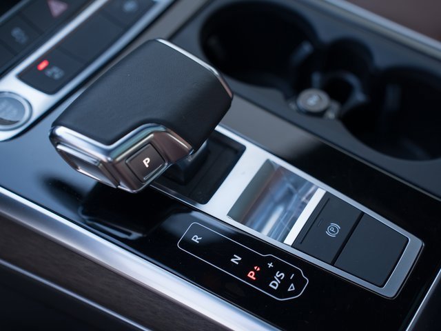 Certified 2025 Audi Q7 2.0T Premium w/ Convenience Plus Package image 27