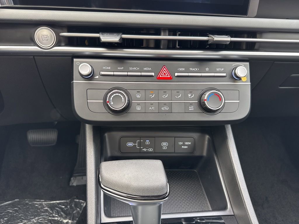 New 2026 Hyundai Tucson SE image 25