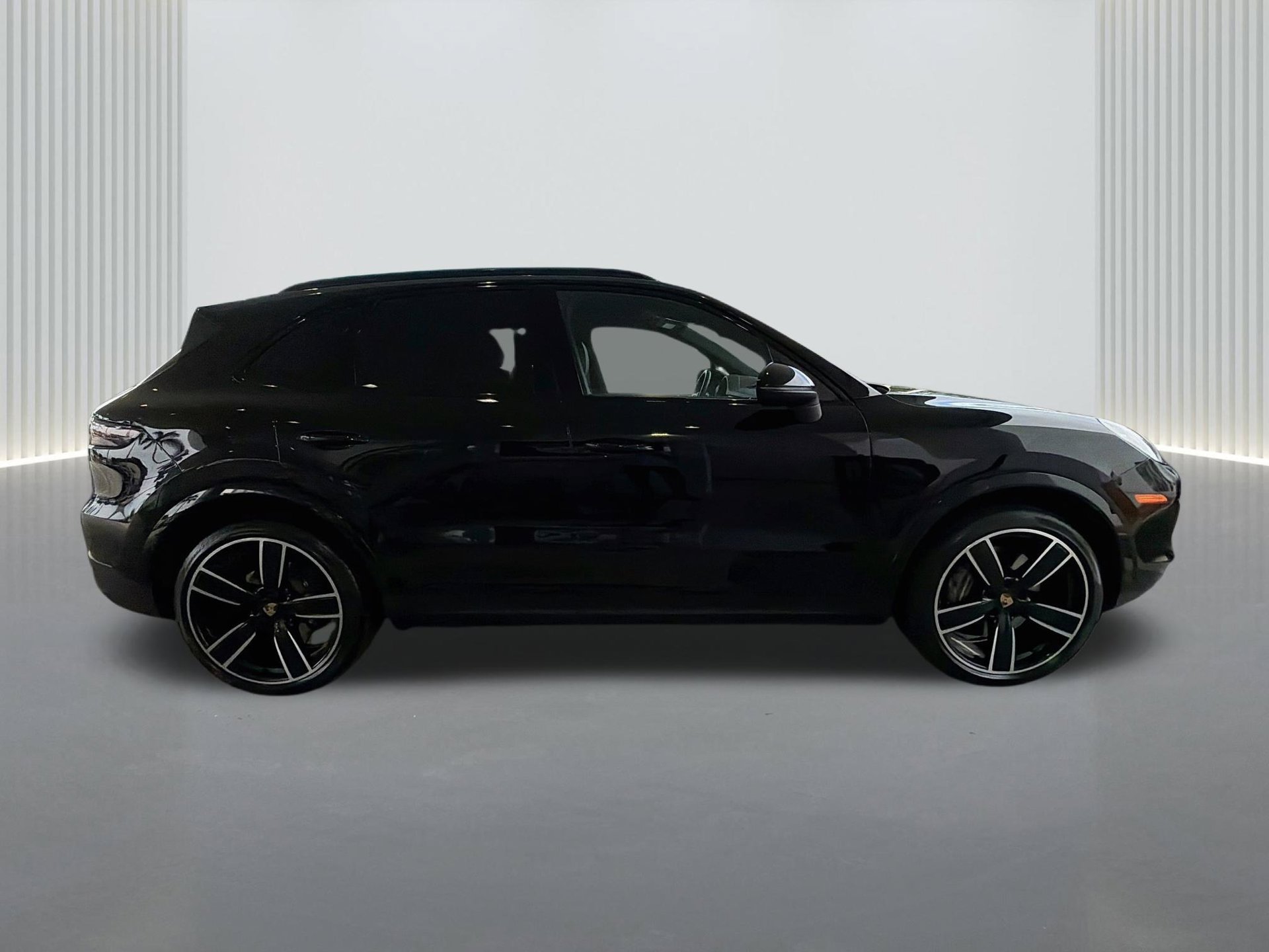 Used 2023 Porsche Cayenne AWD/4WD image 6