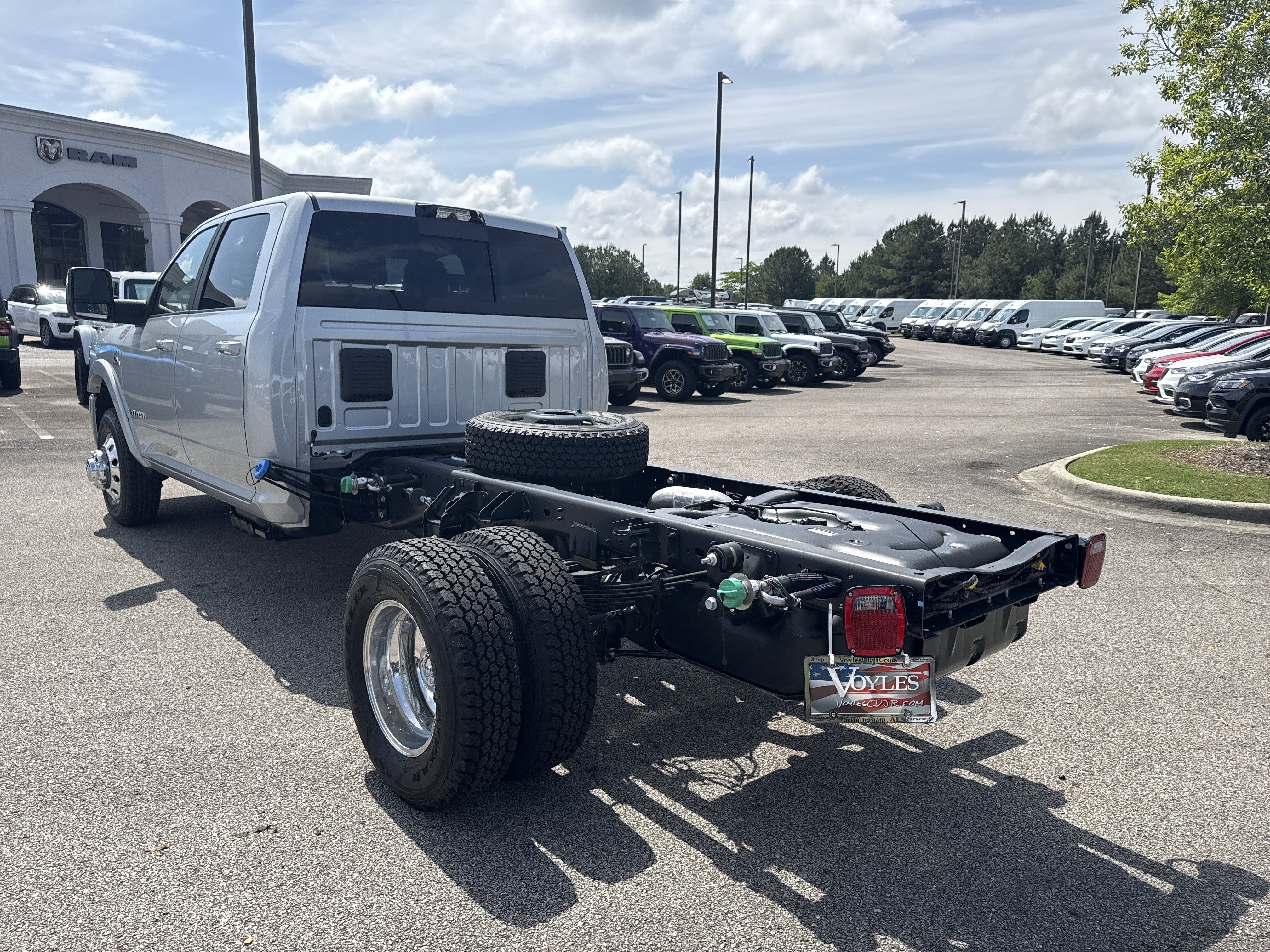 New 2026 RAM 3500 Big Horn w/ Laramie Trim Package AWD/4WD image 6