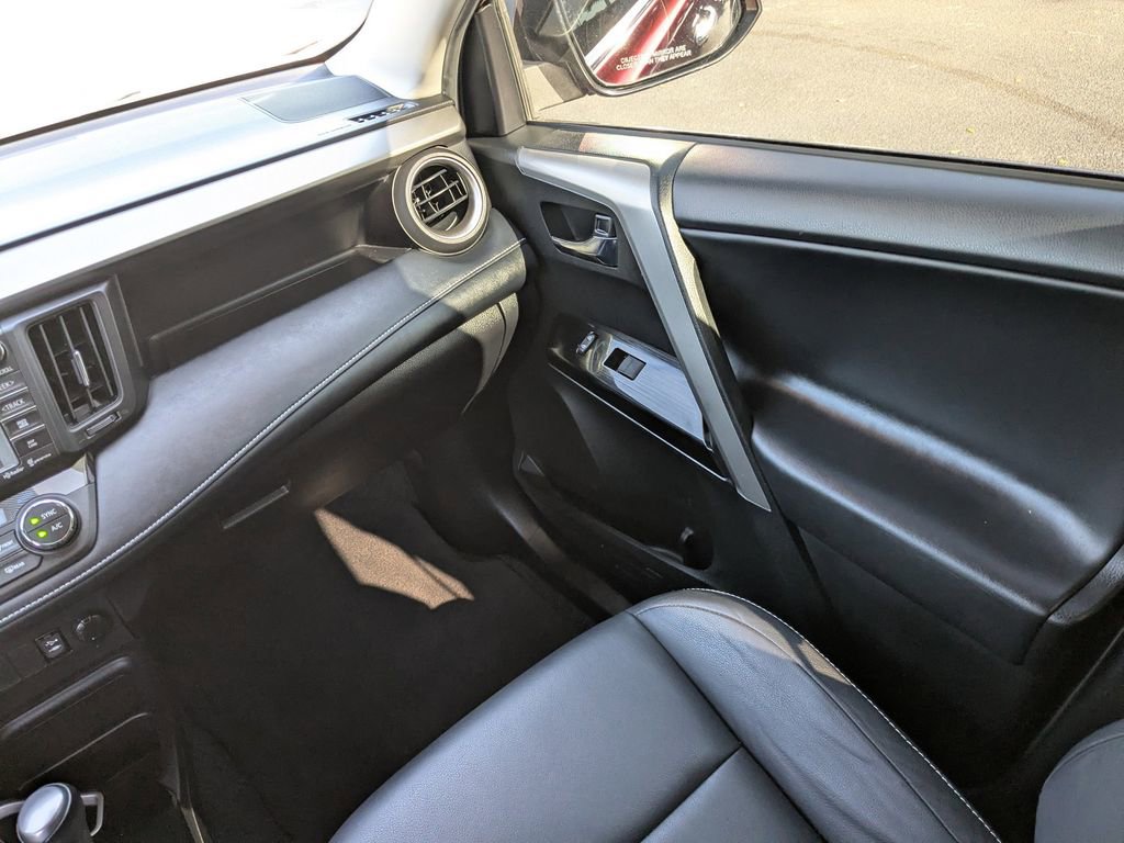 Used 2018 Toyota RAV4 Limited image 14