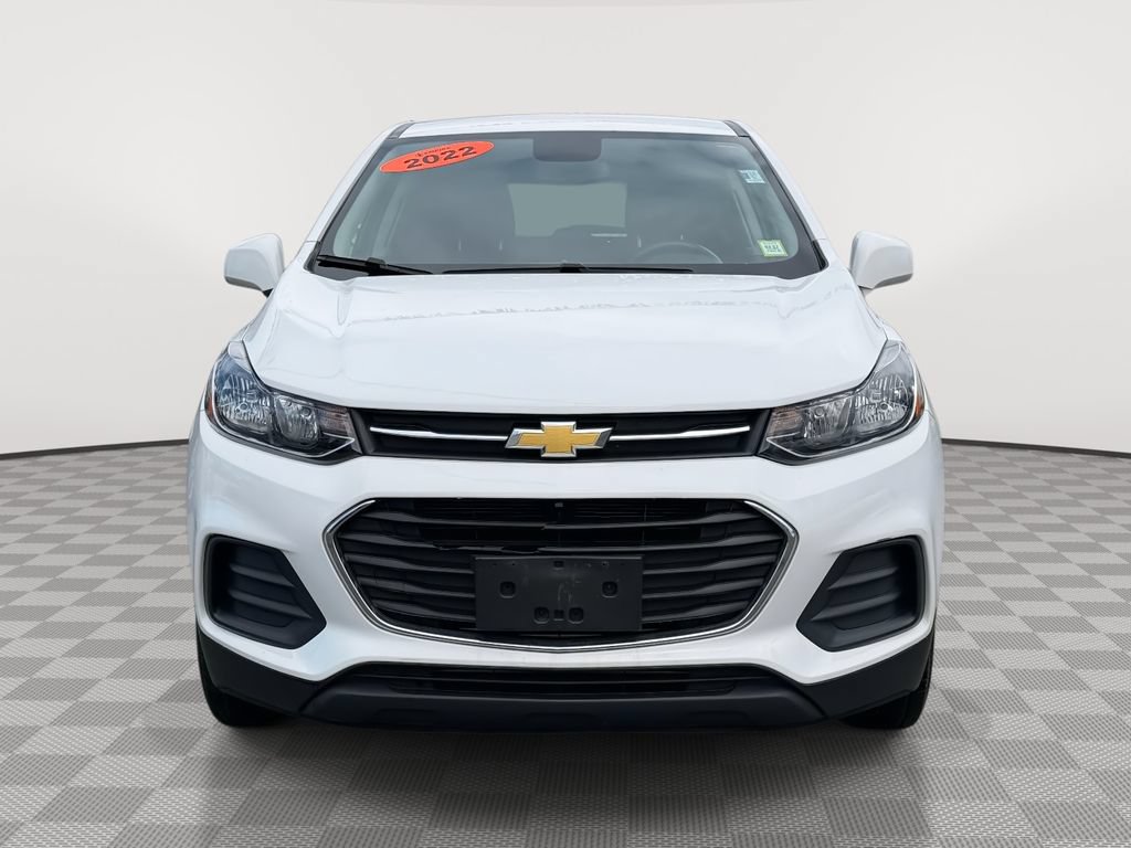 Used 2022 Chevrolet Trax LS w/ Tint and Cruise Package AWD/4WD image 3