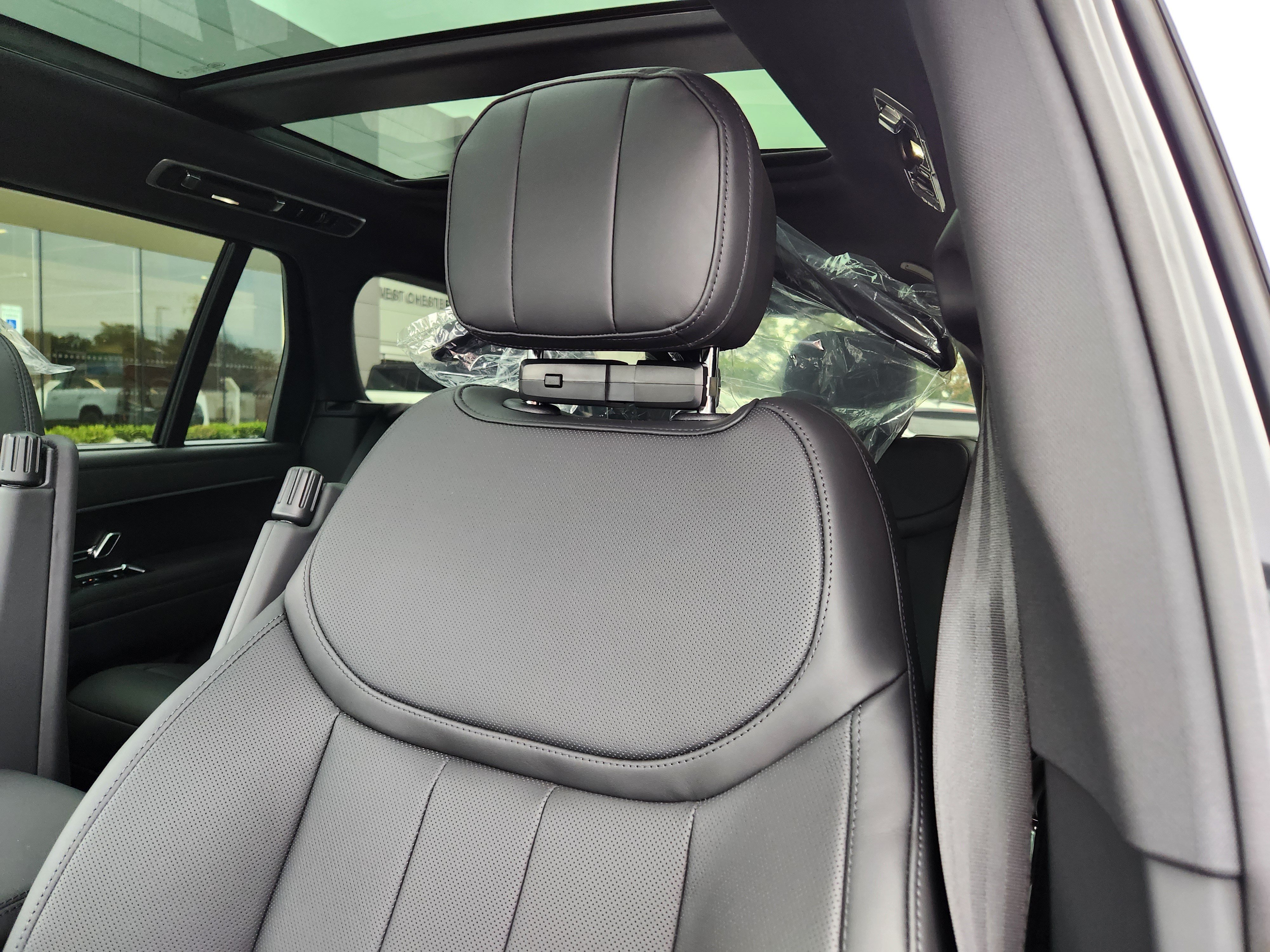 New 2027 Land Rover Range Rover SE AWD/4WD image 9
