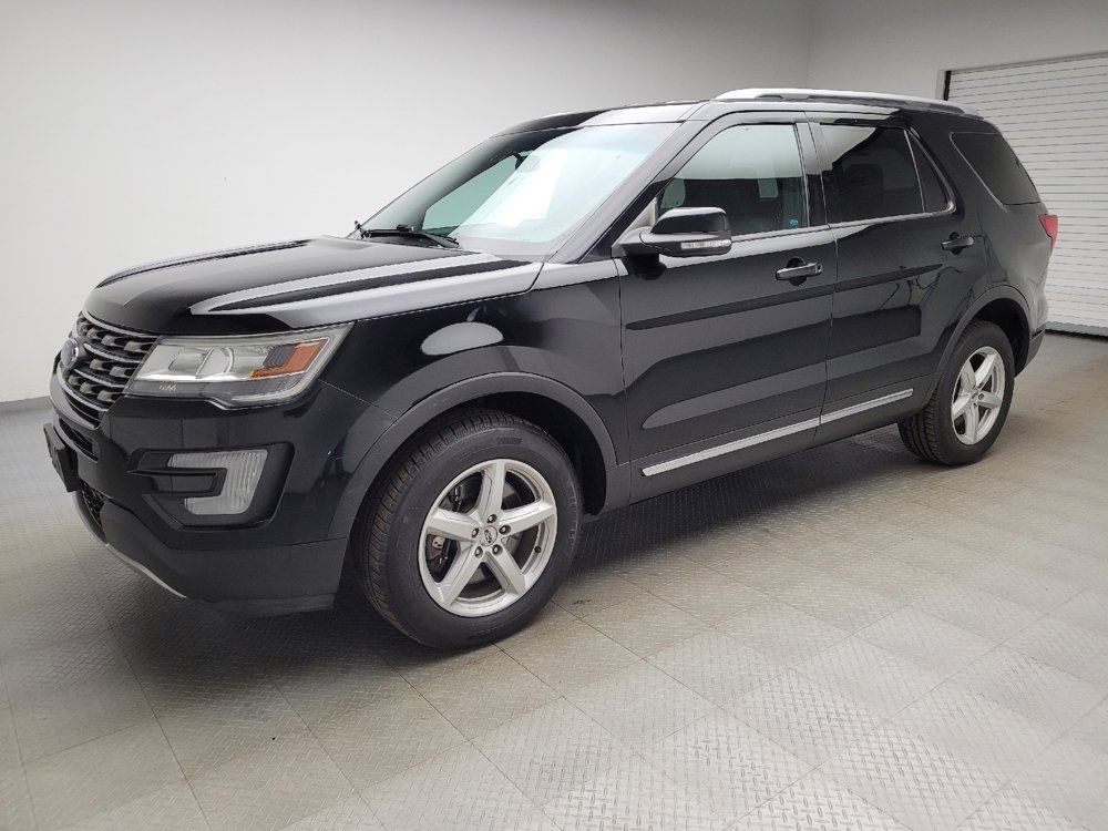 Used 2016 Ford Explorer XLT AWD/4WD image 2