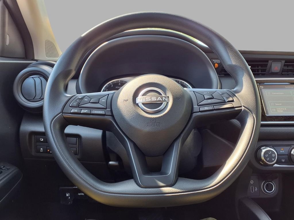 Used 2025 Nissan Kicks Play S FWD image 15