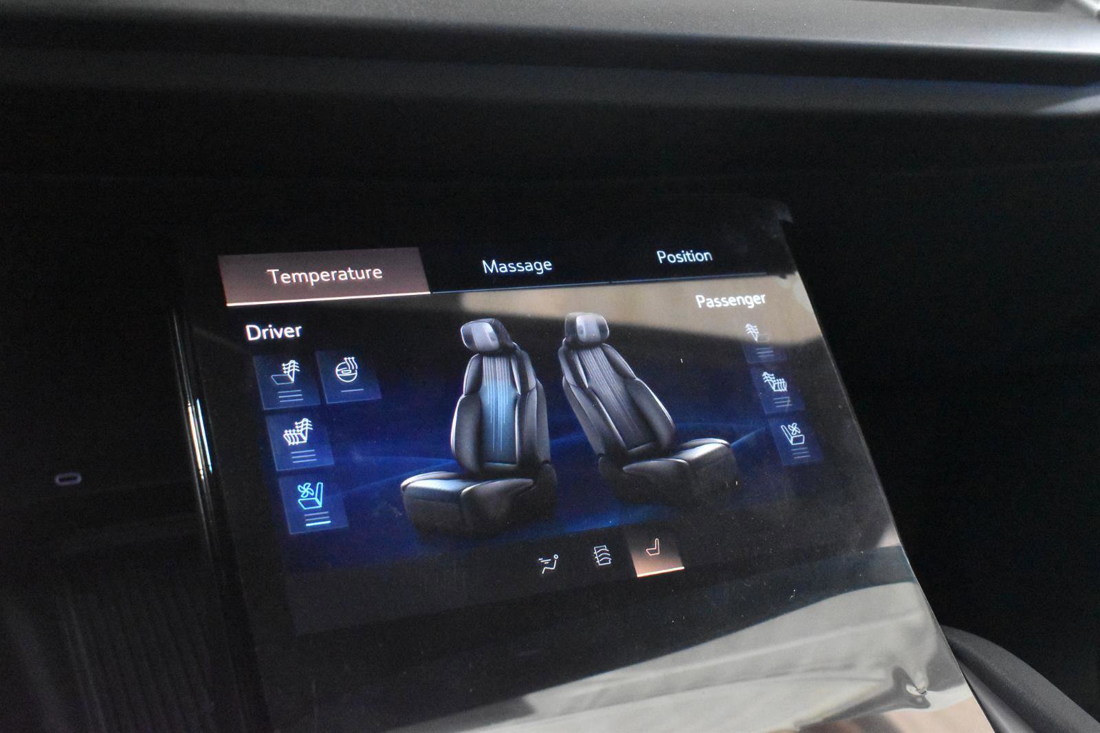 New 2026 Cadillac Vistiq Luxury image 12