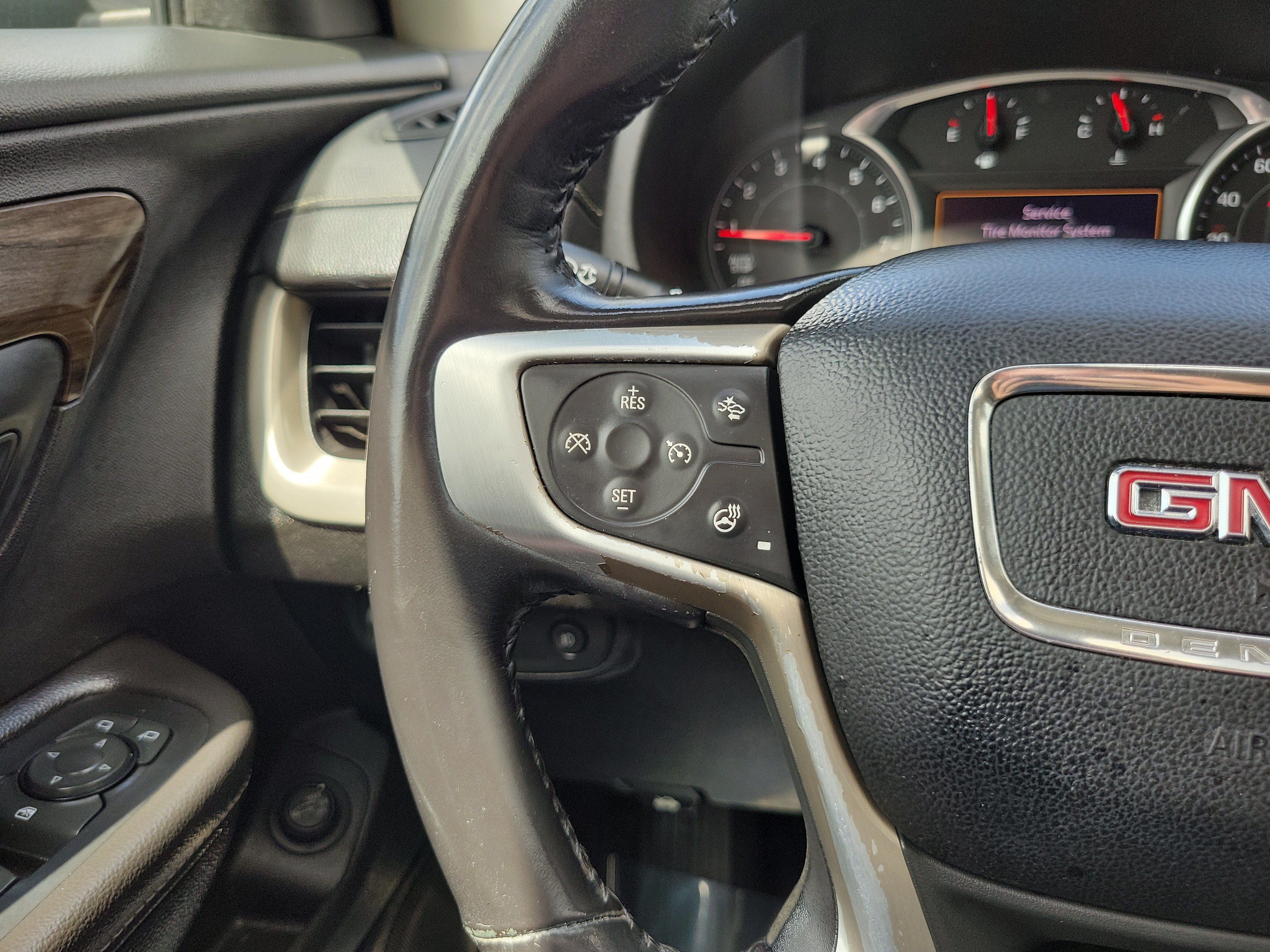 Used 2019 GMC Terrain Denali w/ Advanced Safety Package FWD image 22