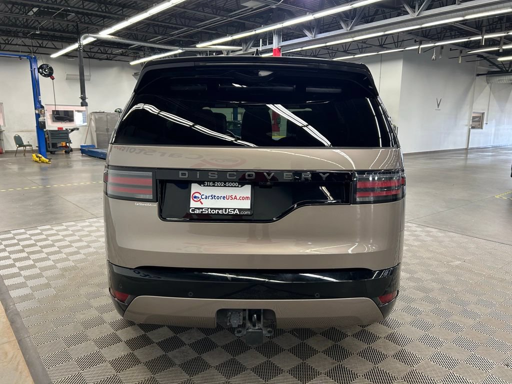 Used 2024 Land Rover Discovery Dynamic SE AWD/4WD image 8