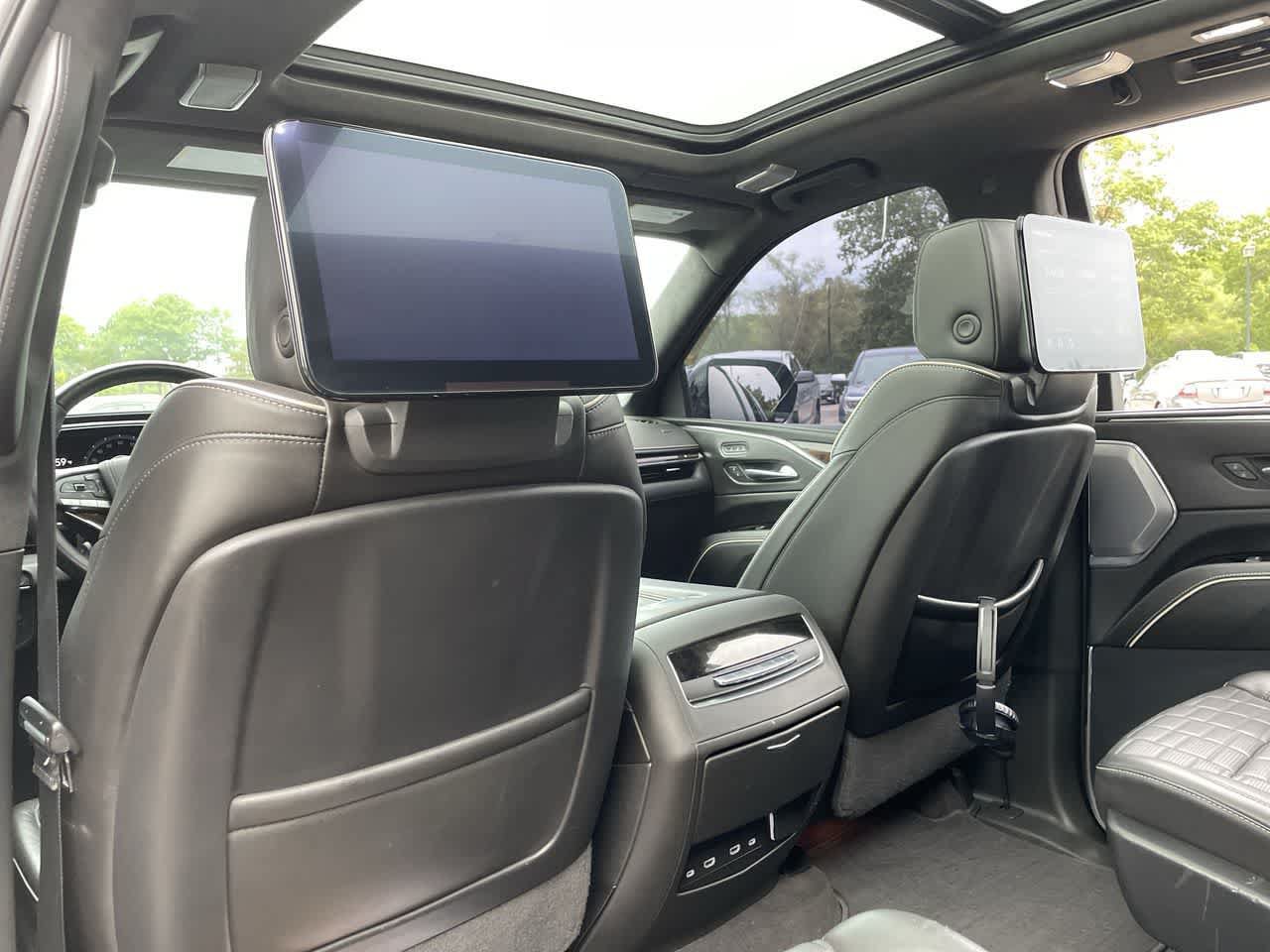 Certified 2022 Cadillac Escalade Sport Platinum w/ LPO, ONYX Package AWD/4WD image 21