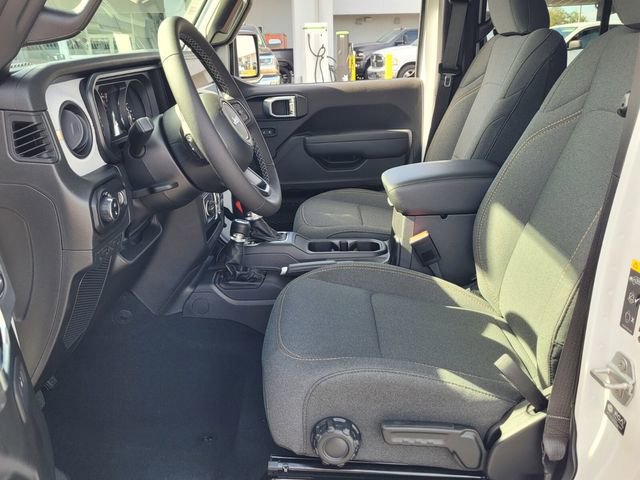 Used 2026 Jeep Gladiator Sport AWD/4WD image 14