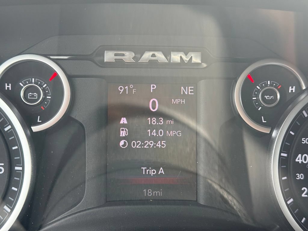 New 2026 RAM 1500 Express AWD/4WD image 23