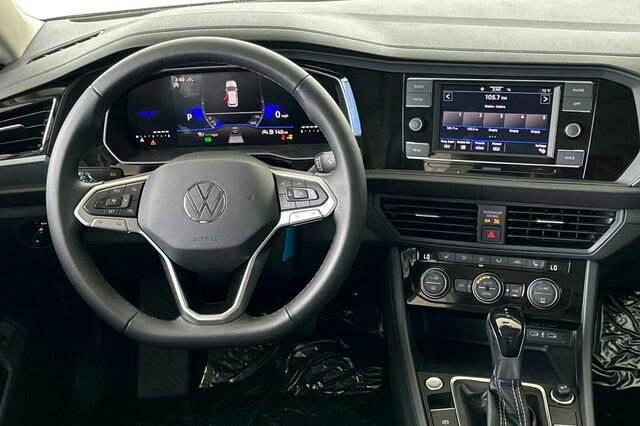 New 2024 Volkswagen Jetta SE image 14