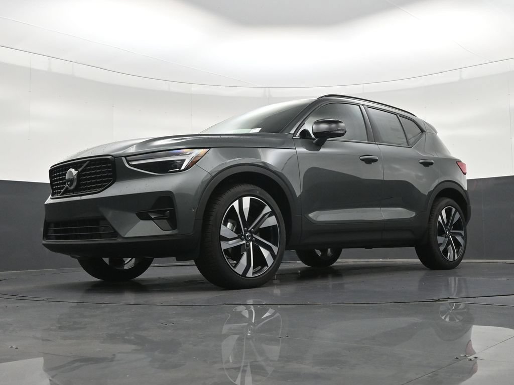 New 2026 Volvo XC40 B5 Plus AWD/4WD image 21