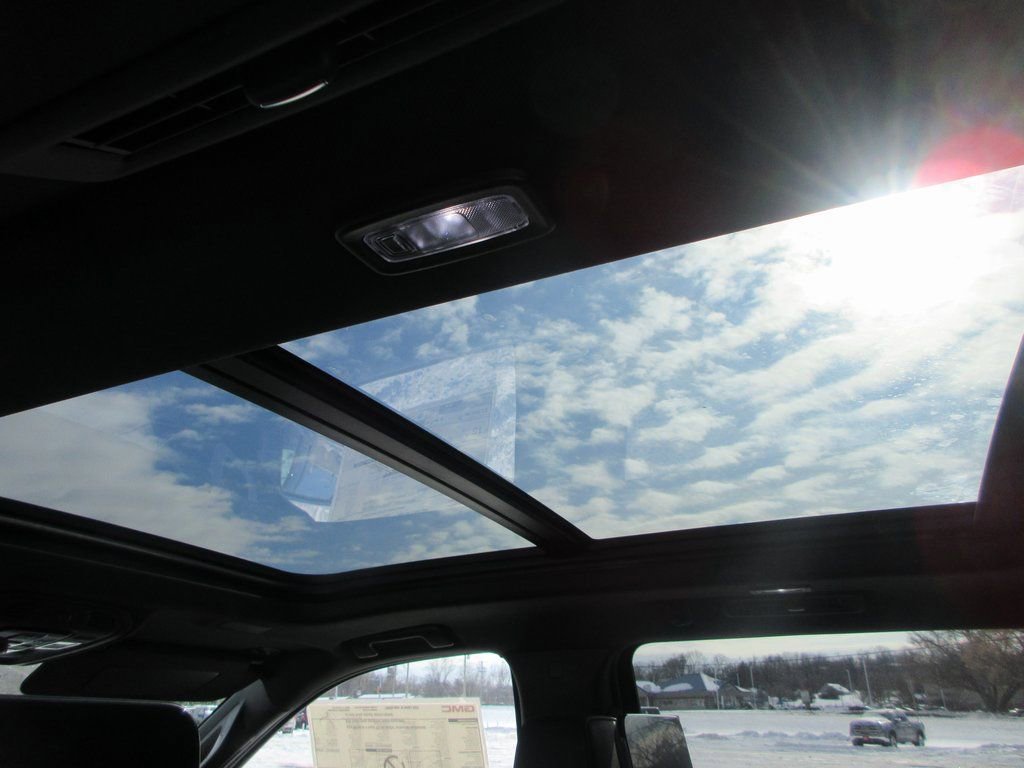 New 2026 GMC Yukon XL Denali w/ Denali Reserve Package image 16