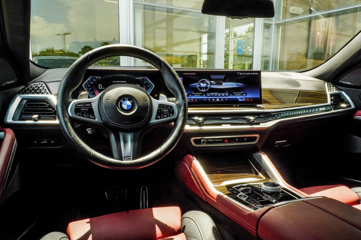 Used 2025 BMW X6 xDrive40i w/ Executive Package AWD/4WD image 19