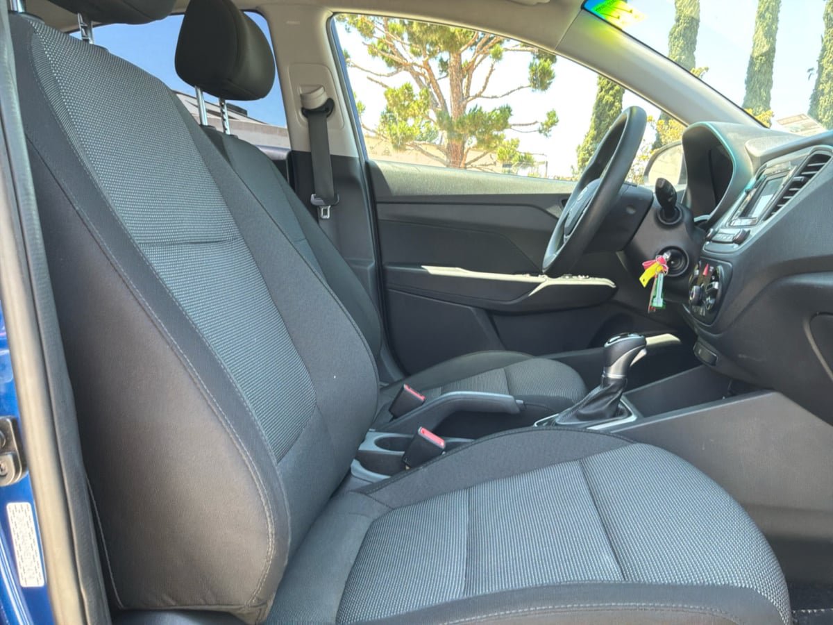 Used 2022 Hyundai Accent SE FWD image 21